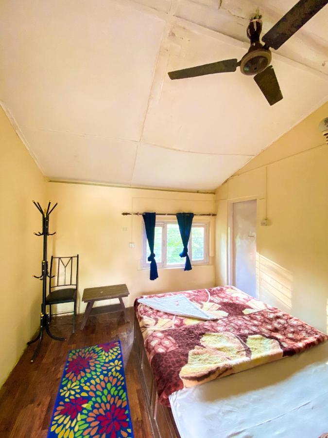Nature Safari Camp Chitwan Exterior photo