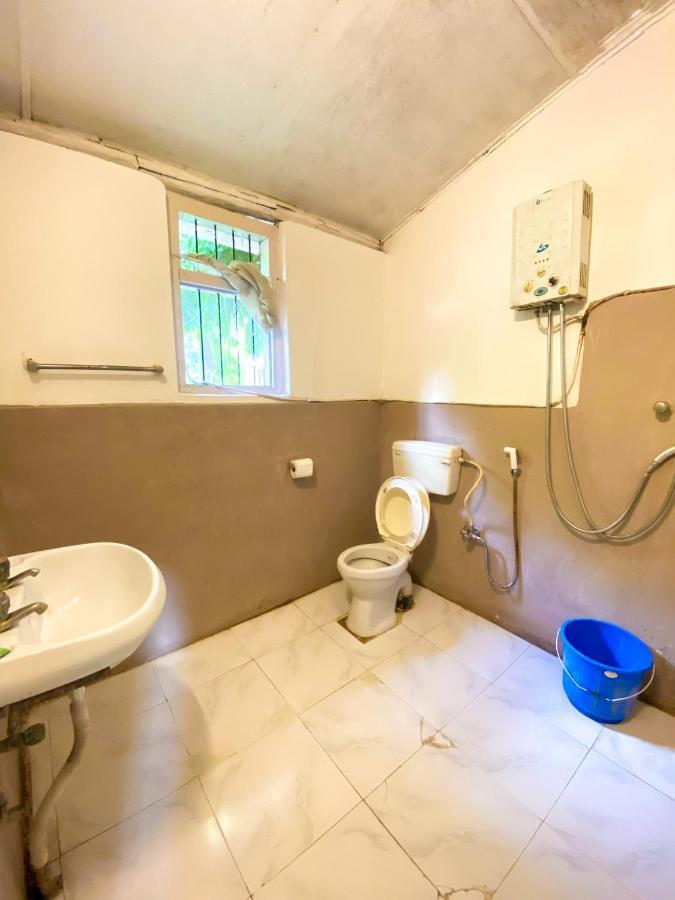 Nature Safari Camp Chitwan Exterior photo